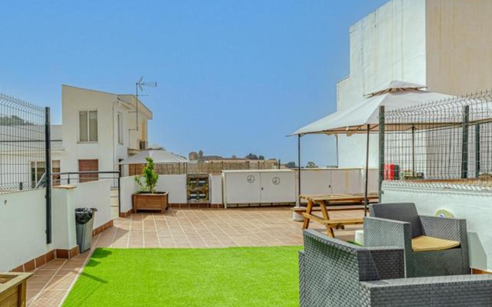 Апартаменти Apartamento Centrico La Merced 2 - Free Parking & Free Gym Малага Екстер'єр фото