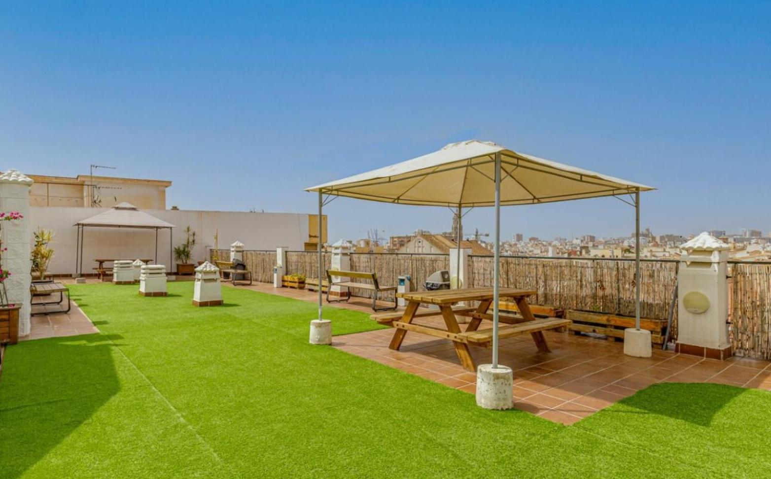 Апартаменти Apartamento Centrico La Merced 2 - Free Parking & Free Gym Малага Екстер'єр фото