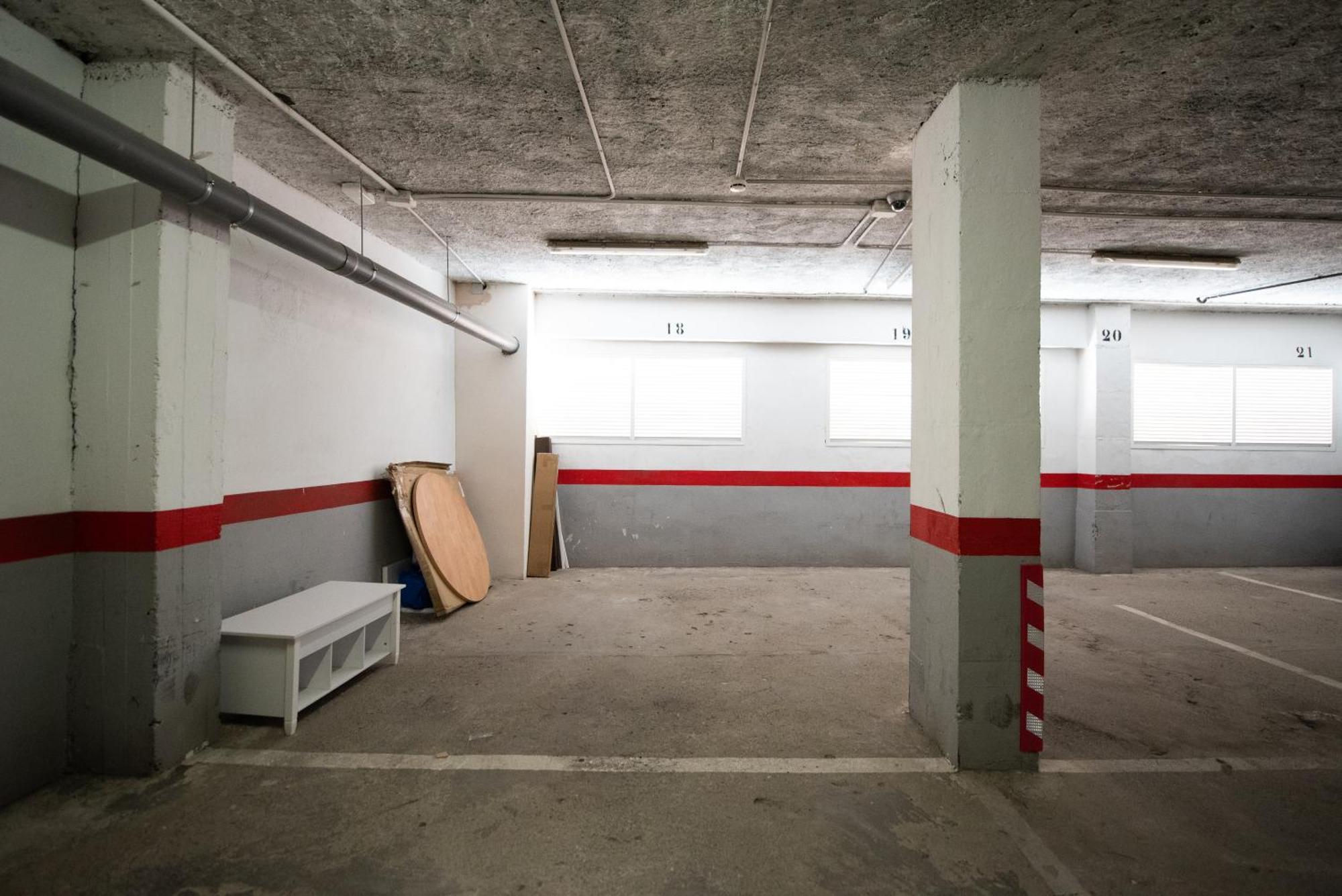 Апартаменти Apartamento Centrico La Merced 2 - Free Parking & Free Gym Малага Екстер'єр фото